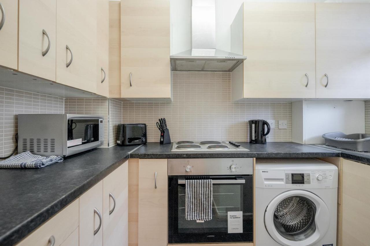 Aplacetostay Central London Apartment, Zone 1 Car Exterior photo